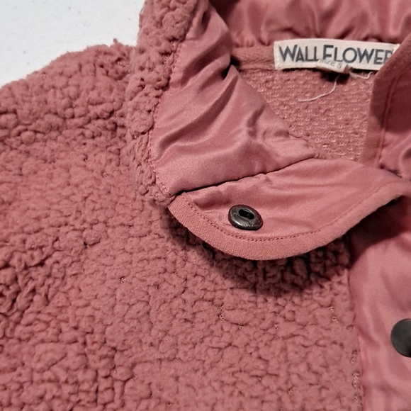Wallflower Pink Cozy Sweatshirt - Picture 5 of 7